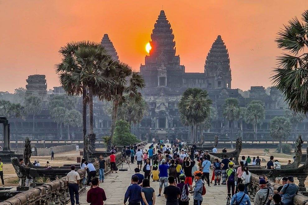 ក្រសួងទេសចរណ៍បានអំពាវនាវដល់ភ្ញៀវទេសចរទាំងអស់ដែលស្រឡាញ់ប្រទេសកម្ពុជា បន្តធ្វើដំណើរទស្សនាក្នុងព្រះរាជាណាចក្រកម្ពុជា ប្រកបដោយទំនុកចិត្តពេញលេញ អារម្មណ៍សុវត្ថិភាព និងភាពកក់ក្ដៅ