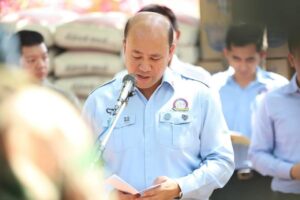 ឯកឧត្តម ហ៊ុន ម៉ានី នាំយកនូវការសាកសួរសុខទុក្ខពីសម្តេច ថ្នាក់ដឹកនាំ មន្ត្រីរាជការ និងនាំយកវត្ថុអនុស្សាវរីយ៍និងការសរសេរសារដោយដៃរបស់មហាជន ជូនទៅដល់វីរៈកងកម្លាំងដែលកំពុងឈរជើងការពារព្រំដែន