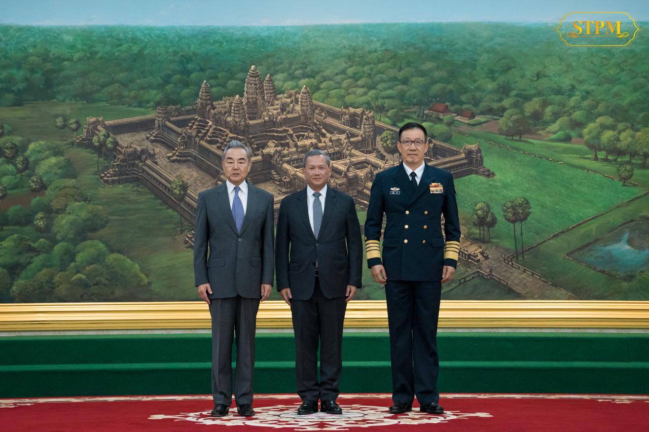 លទ្ធផលនៃជំនួបសម្តេចធិបតី ជាមួយ ឯកឧត្តម វ៉ាង យី និងឯកឧត្តមនាវី តុង ជុន បង្ហាញថា កម្ពុជា-ចិន នឹងបន្តពង្រឹងទំនាក់ទំនង ជាដៃគូយុទ្ធសាស្ត្រគ្រប់ជ្រុងជ្រោយ និងជាមិត្តដែកថែប និងឈានដល់កម្រិតនៃការកសាងសហគមន៍វាសនារួមកម្ពុជា-ចិន