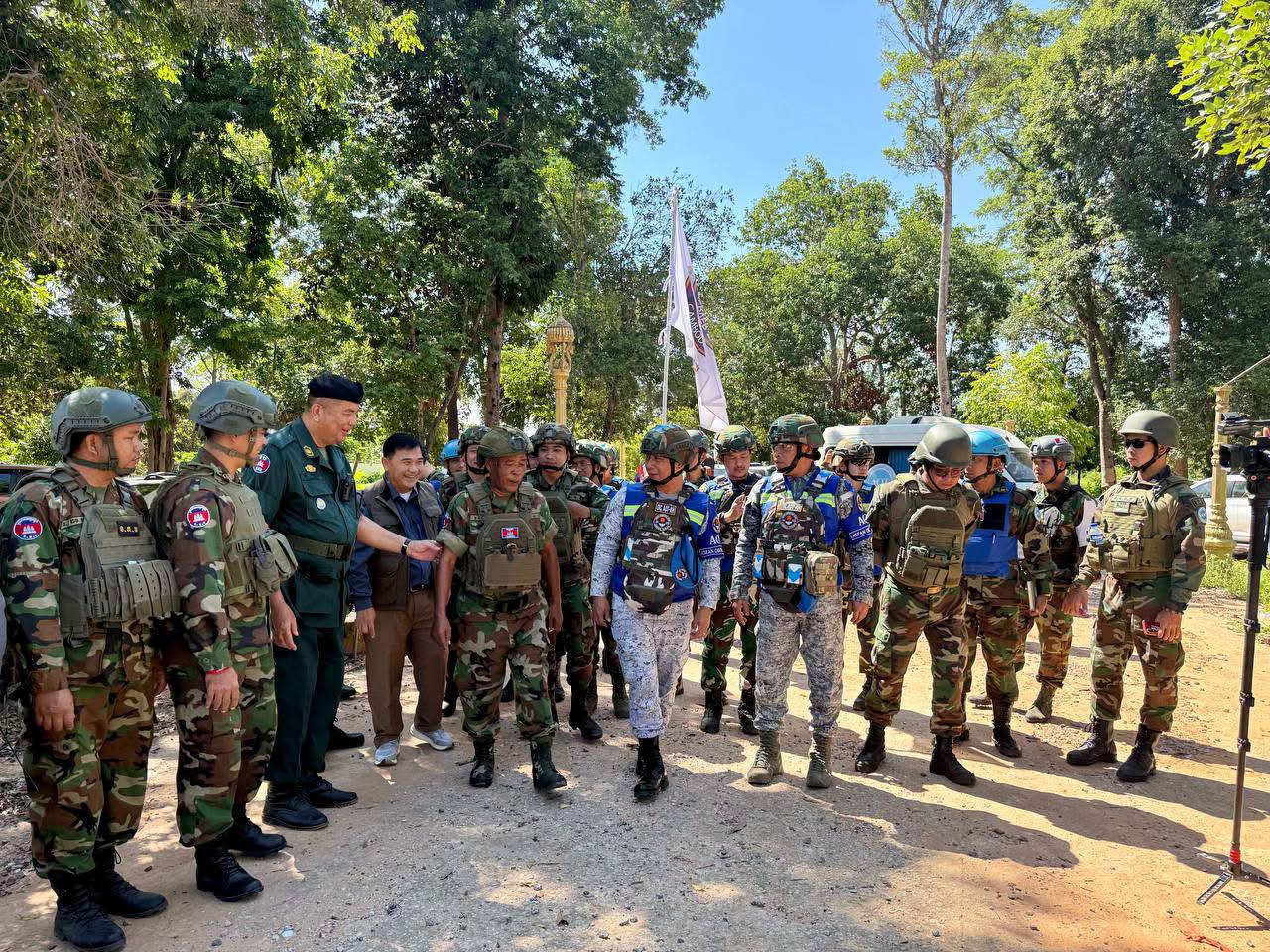 ក្រុម(AOT) ចុះសង្កេតការណ៍ ផ្ទៀងផ្ទាត់ និងរាយការណ៍អំពីស្ថានភាពព្រំដែននៅវត្តប្រាសាទតាមាន់សែនជ័យ