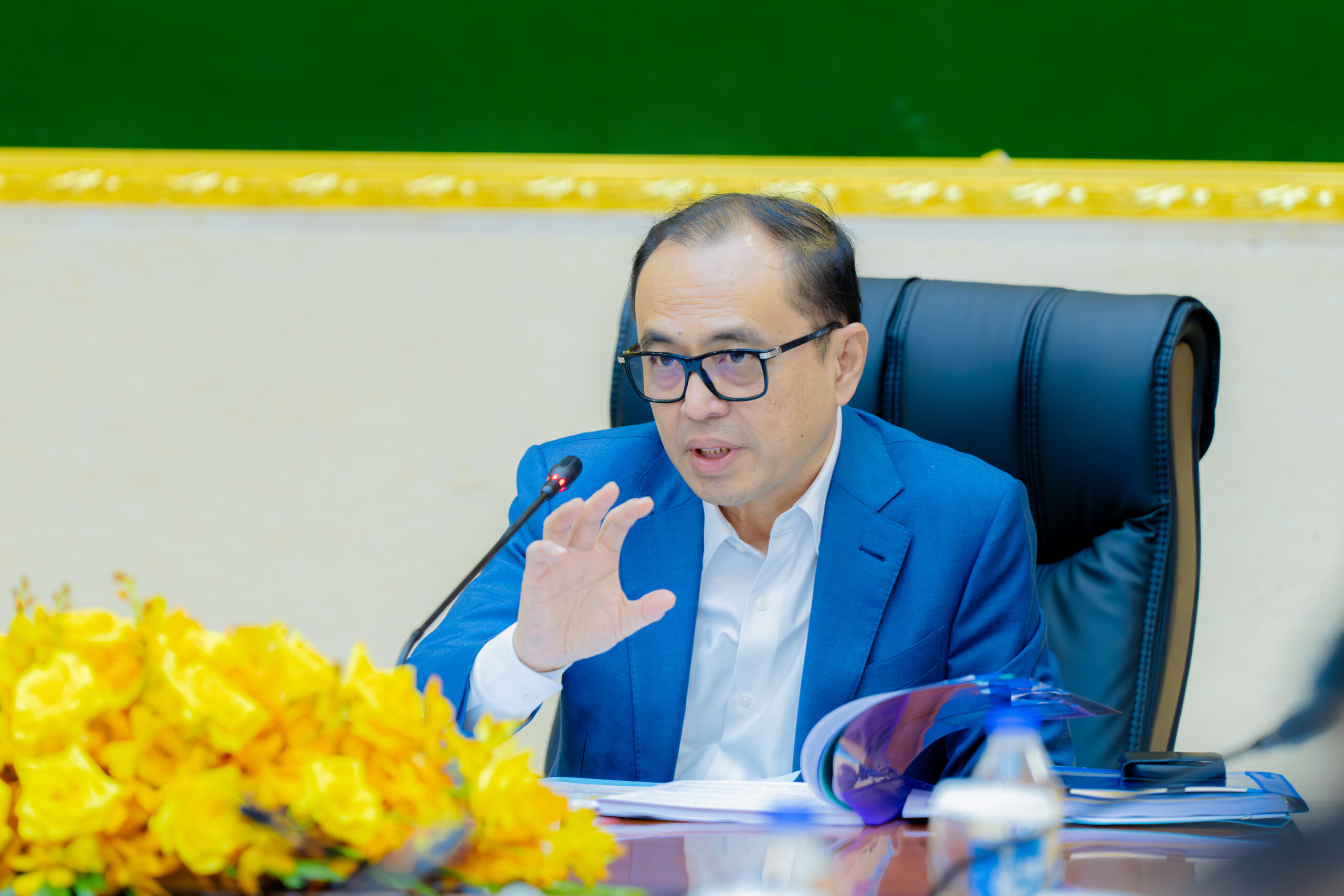ឯកឧត្តមឧបនាយករដ្ឋមន្ត្រីប្រចាំការ វង្សី វិស្សុត ដឹកនាំកិច្ចប្រជុំផ្ទៃក្នុងថ្នាក់ដឹកនាំទីស្តីការគណៈរដ្ឋមន្រ្តី ដើម្បីពិនិត្យវឌ្ឍនភាពការងារ និងបន្តលើកកម្ពស់ប្រសិទ្ធភាពការងារ